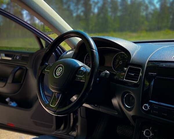 Чорний Фольксваген Туарег, об'ємом двигуна 2.97 л та пробігом 330 тис. км за 14900 $, фото 22 на Automoto.ua