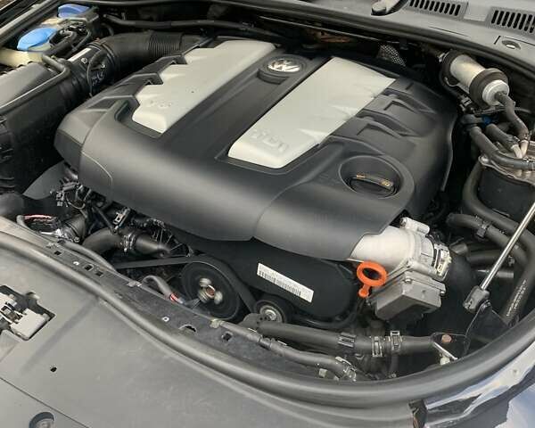 Чорний Фольксваген Туарег, об'ємом двигуна 3 л та пробігом 270 тис. км за 14700 $, фото 16 на Automoto.ua