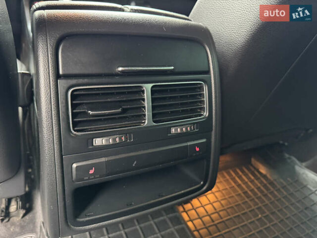 Черный Фольксваген Туарег, объемом двигателя 2.97 л и пробегом 356 тыс. км за 15900 $, фото 18 на Automoto.ua