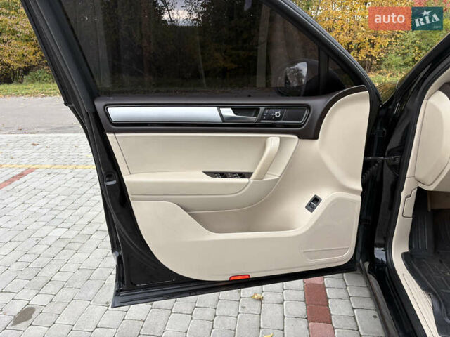 Чорний Фольксваген Туарег, об'ємом двигуна 3 л та пробігом 150 тис. км за 17500 $, фото 20 на Automoto.ua