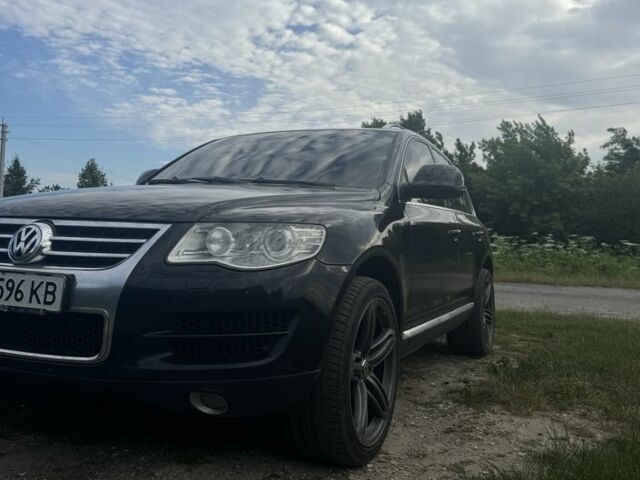 Черный Фольксваген Туарег, объемом двигателя 3 л и пробегом 255 тыс. км за 14500 $, фото 6 на Automoto.ua