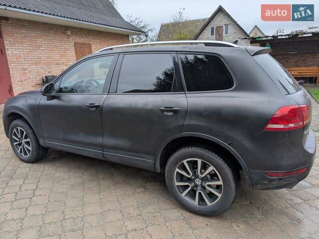 Черный Фольксваген Туарег, объемом двигателя 2.97 л и пробегом 320 тыс. км за 17500 $, фото 7 на Automoto.ua
