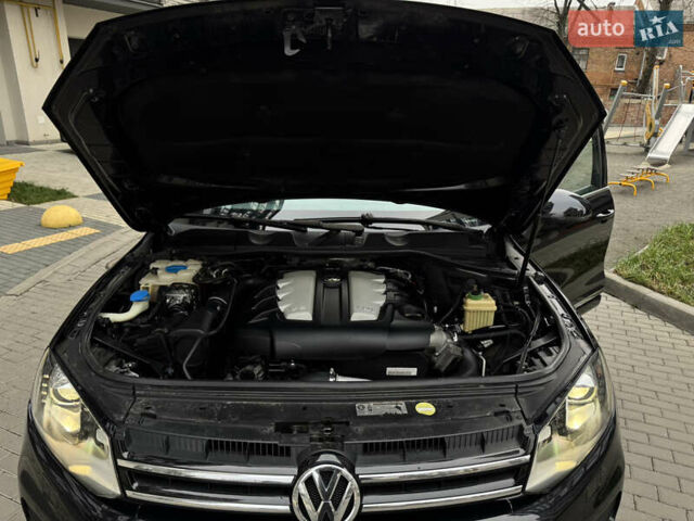 Черный Фольксваген Туарег, объемом двигателя 2.97 л и пробегом 356 тыс. км за 15900 $, фото 44 на Automoto.ua