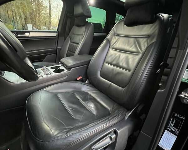 Черный Фольксваген Туарег, объемом двигателя 2.97 л и пробегом 298 тыс. км за 18900 $, фото 15 на Automoto.ua