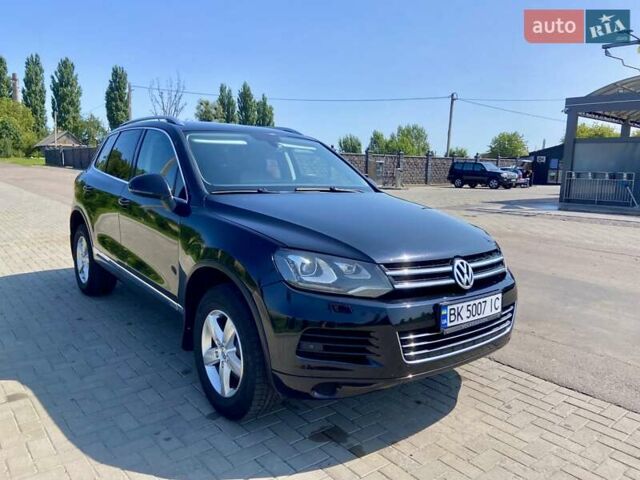 Чорний Фольксваген Туарег, об'ємом двигуна 2.97 л та пробігом 390 тис. км за 15500 $, фото 4 на Automoto.ua