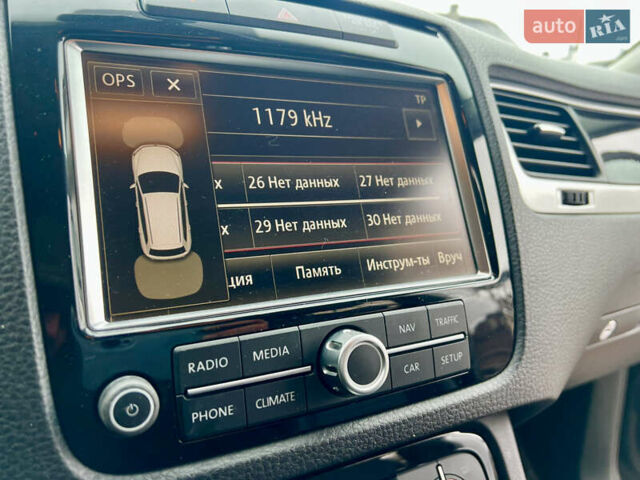 Черный Фольксваген Туарег, объемом двигателя 2.97 л и пробегом 257 тыс. км за 15800 $, фото 21 на Automoto.ua