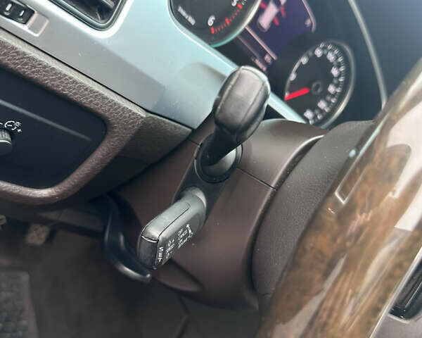 Черный Фольксваген Туарег, объемом двигателя 3 л и пробегом 130 тыс. км за 16300 $, фото 31 на Automoto.ua