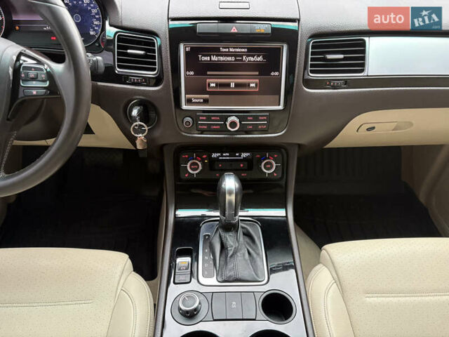 Фольксваген Туарег 2010 в Староконстантинов на Automoto.ua Черный Фольксваген Туарег, объемом двигателя 3 л и пробегом 150 тыс. км за 17800 $, фото 36 на Automoto.ua