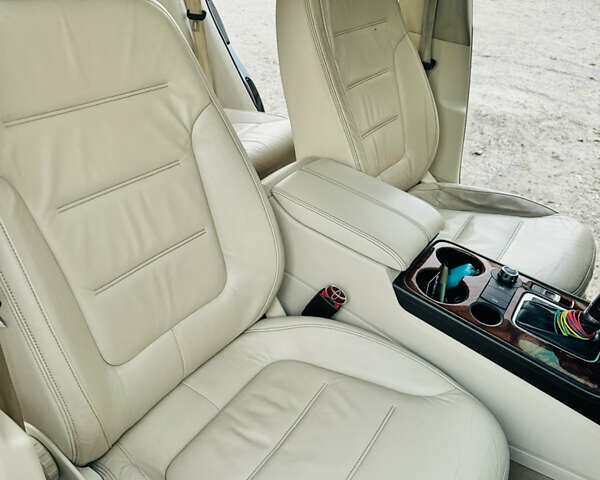 Черный Фольксваген Туарег, объемом двигателя 2.97 л и пробегом 400 тыс. км за 16000 $, фото 25 на Automoto.ua