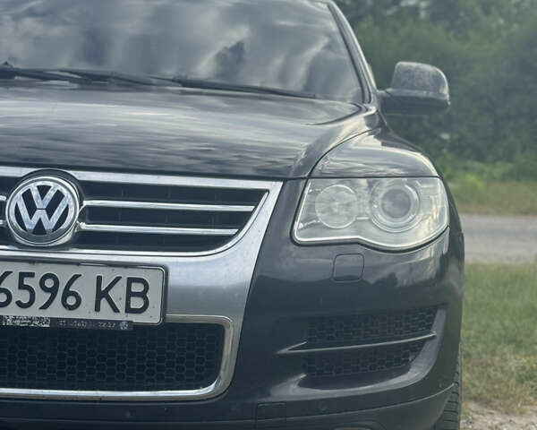 Черный Фольксваген Туарег, объемом двигателя 3 л и пробегом 255 тыс. км за 14500 $, фото 8 на Automoto.ua