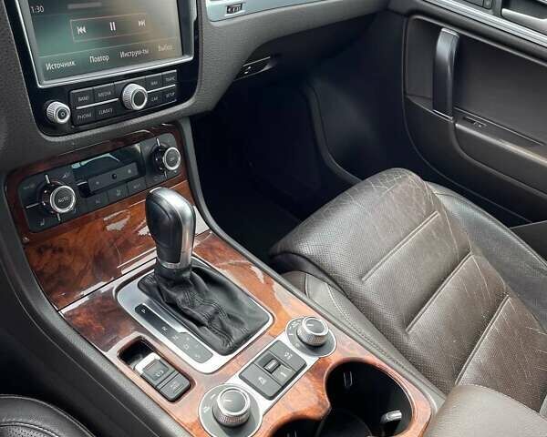 Чорний Фольксваген Туарег, об'ємом двигуна 2.97 л та пробігом 248 тис. км за 19500 $, фото 29 на Automoto.ua