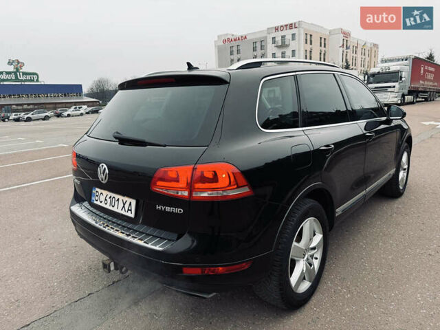 Черный Фольксваген Туарег, объемом двигателя 3 л и пробегом 280 тыс. км за 14500 $, фото 2 на Automoto.ua