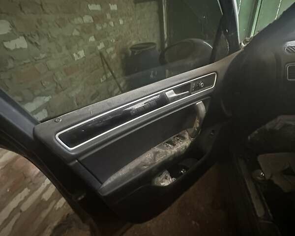 Фольксваген Туарег 2010 в Белой Церкве на Automoto.ua Черный Фольксваген Туарег, объемом двигателя 4.13 л и пробегом 300 тыс. км за 6500 $, фото 10 на Automoto.ua