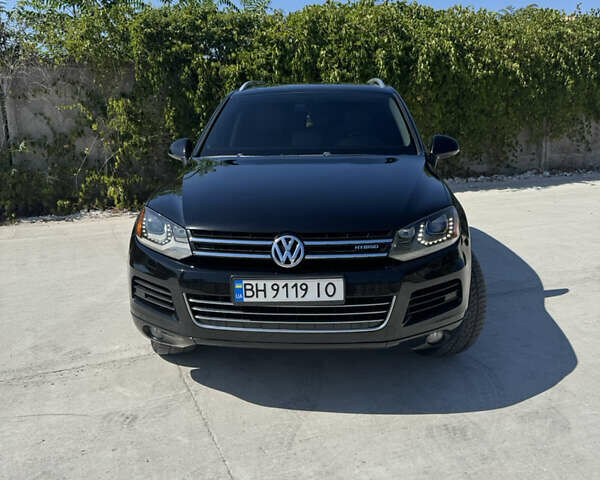 Черный Фольксваген Туарег, объемом двигателя 3 л и пробегом 170 тыс. км за 14999 $, фото 1 на Automoto.ua