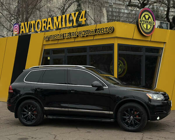 Черный Фольксваген Туарег, объемом двигателя 2.97 л и пробегом 301 тыс. км за 15300 $, фото 6 на Automoto.ua