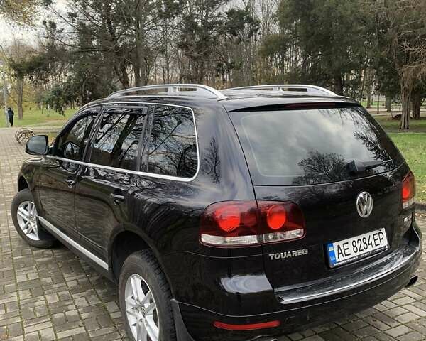 Чорний Фольксваген Туарег, об'ємом двигуна 3 л та пробігом 270 тис. км за 14700 $, фото 2 на Automoto.ua