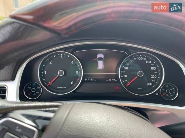 Чорний Фольксваген Туарег, об'ємом двигуна 2.97 л та пробігом 248 тис. км за 19500 $, фото 10 на Automoto.ua