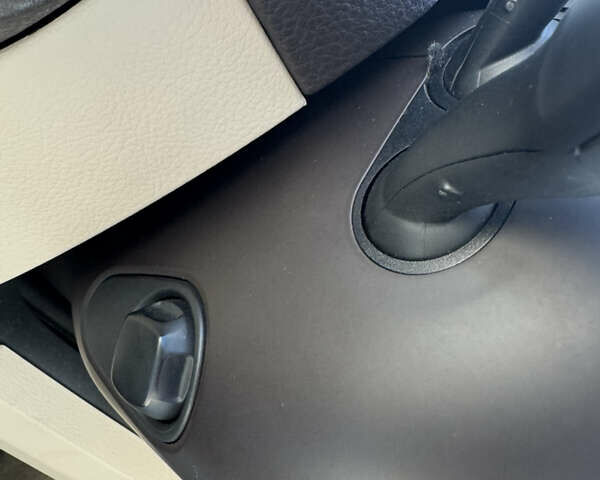 Черный Фольксваген Туарег, объемом двигателя 3 л и пробегом 170 тыс. км за 14999 $, фото 31 на Automoto.ua