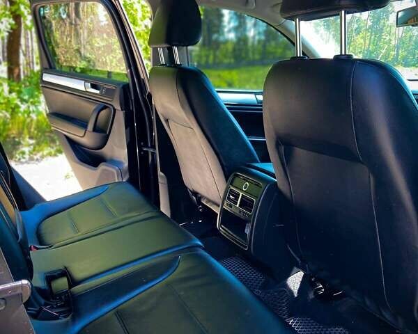 Чорний Фольксваген Туарег, об'ємом двигуна 2.97 л та пробігом 330 тис. км за 14900 $, фото 16 на Automoto.ua