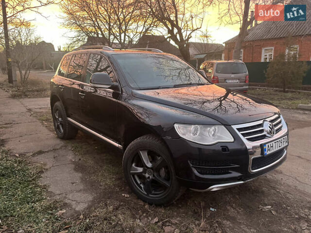 Чорний Фольксваген Туарег, об'ємом двигуна 2.97 л та пробігом 228 тис. км за 12300 $, фото 1 на Automoto.ua