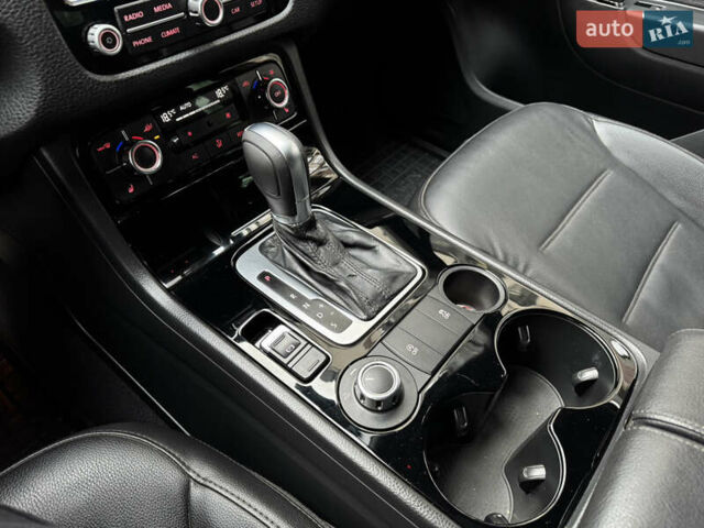 Черный Фольксваген Туарег, объемом двигателя 2.97 л и пробегом 356 тыс. км за 15900 $, фото 27 на Automoto.ua