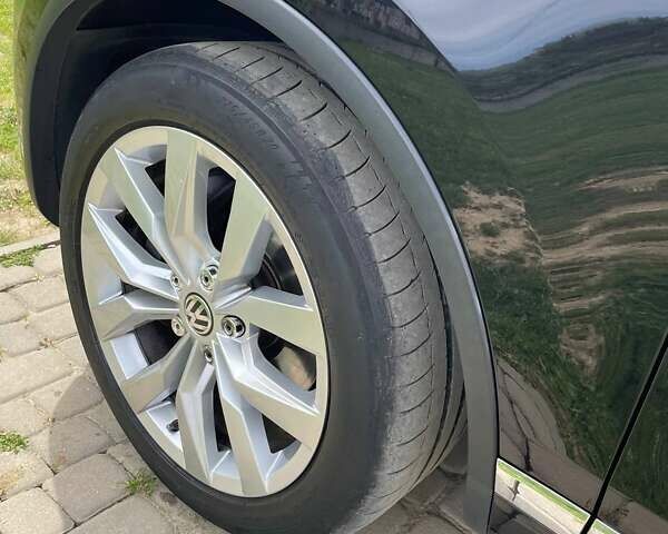 Чорний Фольксваген Туарег, об'ємом двигуна 2.97 л та пробігом 248 тис. км за 19500 $, фото 1 на Automoto.ua