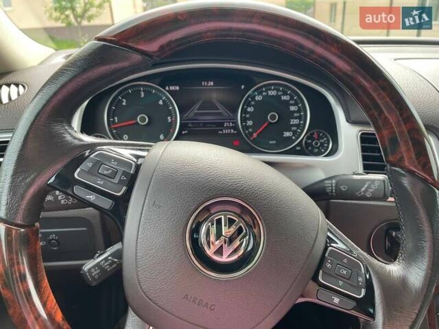 Чорний Фольксваген Туарег, об'ємом двигуна 2.97 л та пробігом 248 тис. км за 19500 $, фото 31 на Automoto.ua