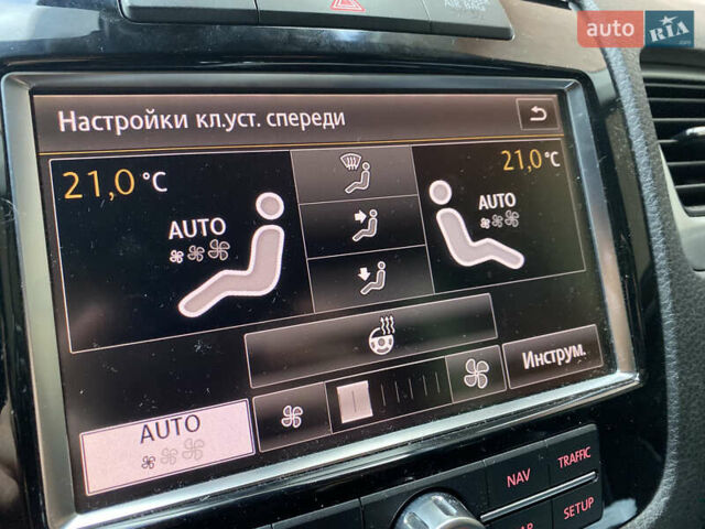 Чорний Фольксваген Туарег, об'ємом двигуна 2.97 л та пробігом 355 тис. км за 17500 $, фото 25 на Automoto.ua