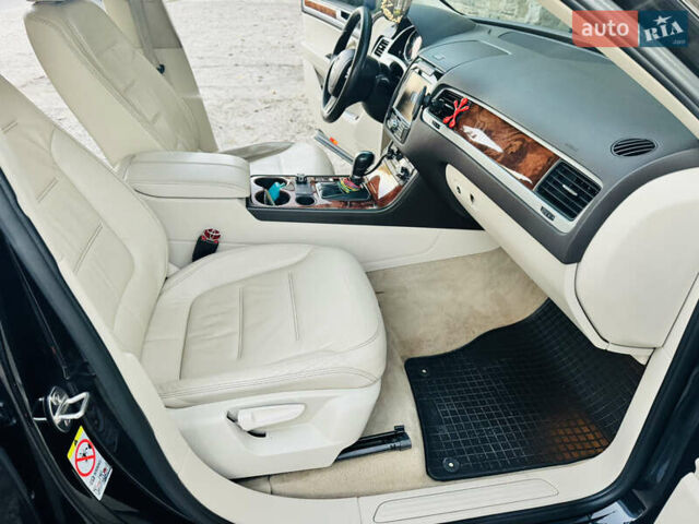 Черный Фольксваген Туарег, объемом двигателя 2.97 л и пробегом 400 тыс. км за 16000 $, фото 24 на Automoto.ua