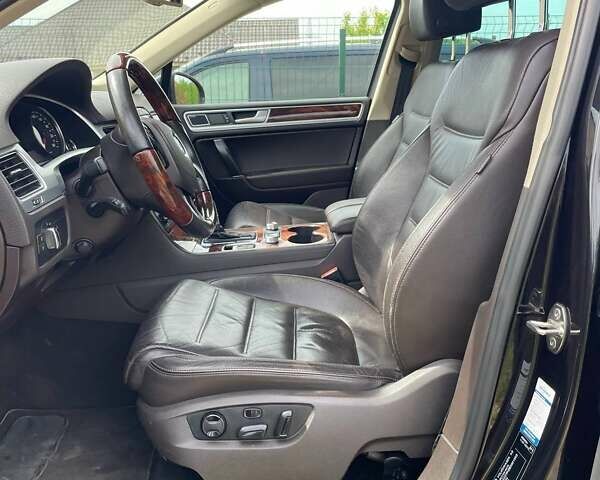 Чорний Фольксваген Туарег, об'ємом двигуна 2.97 л та пробігом 248 тис. км за 19500 $, фото 26 на Automoto.ua