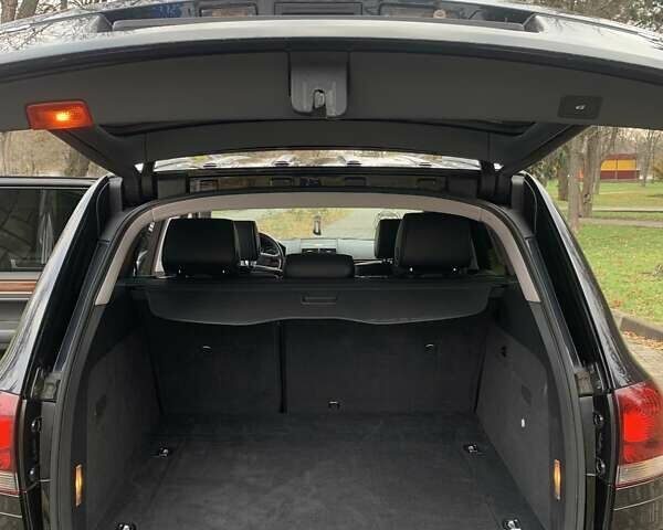 Чорний Фольксваген Туарег, об'ємом двигуна 3 л та пробігом 270 тис. км за 14700 $, фото 9 на Automoto.ua