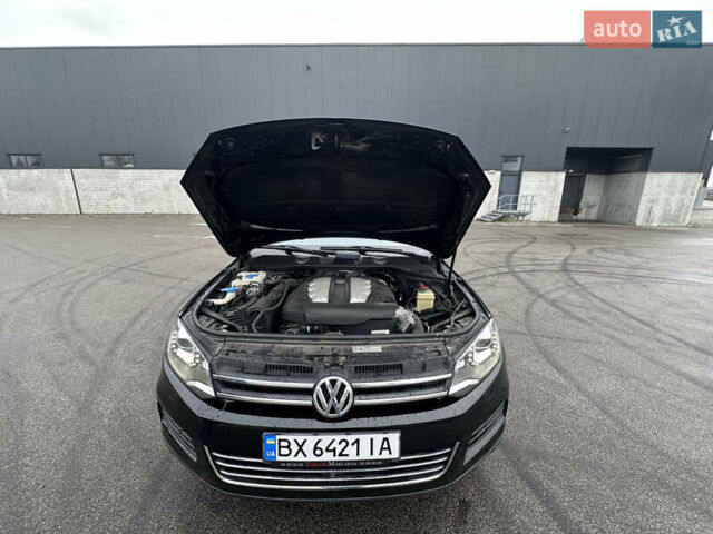 Чорний Фольксваген Туарег, об'ємом двигуна 3 л та пробігом 130 тис. км за 16900 $, фото 54 на Automoto.ua