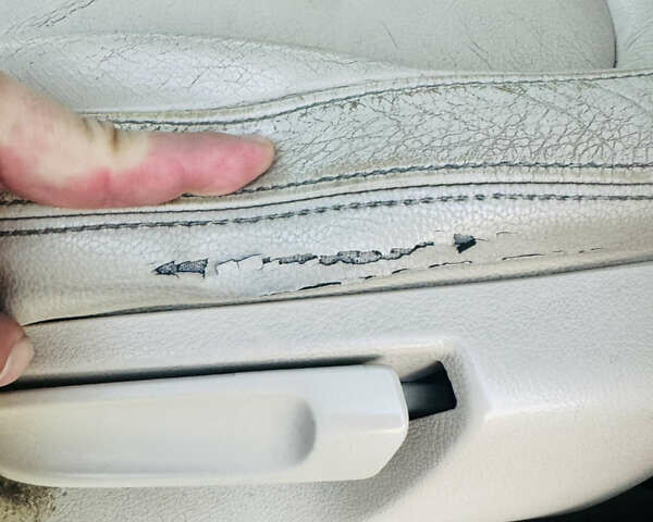 Черный Фольксваген Туарег, объемом двигателя 2.97 л и пробегом 400 тыс. км за 16000 $, фото 15 на Automoto.ua