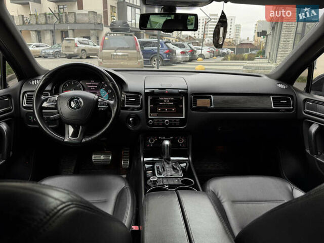 Черный Фольксваген Туарег, объемом двигателя 2.97 л и пробегом 356 тыс. км за 15900 $, фото 23 на Automoto.ua