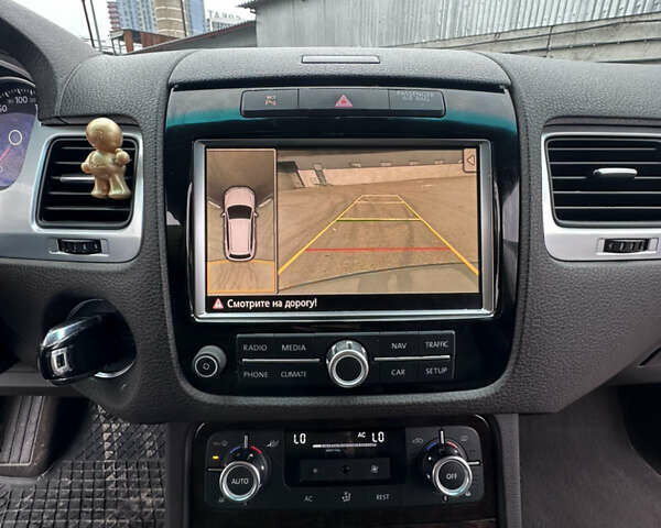 Чорний Фольксваген Туарег, об'ємом двигуна 3 л та пробігом 130 тис. км за 16900 $, фото 36 на Automoto.ua