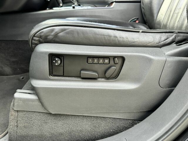 Чорний Фольксваген Туарег, об'ємом двигуна 3 л та пробігом 232 тис. км за 13500 $, фото 6 на Automoto.ua