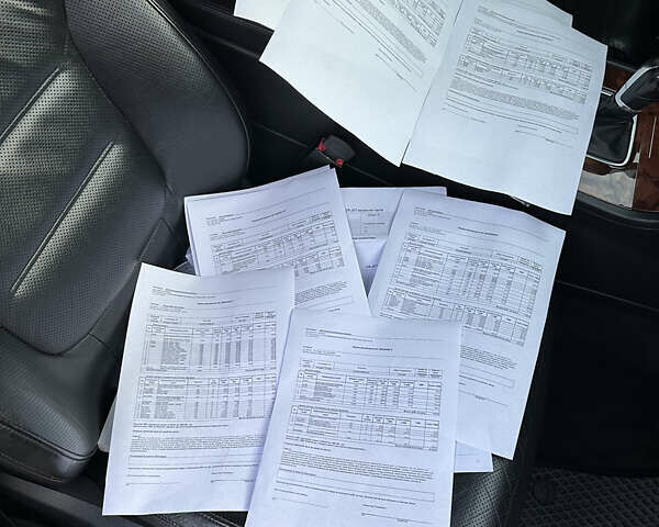 Чорний Фольксваген Туарег, об'ємом двигуна 2.97 л та пробігом 355 тис. км за 17500 $, фото 33 на Automoto.ua