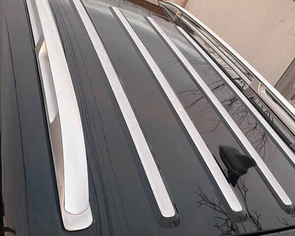 Чорний Фольксваген Туарег, об'ємом двигуна 2.97 л та пробігом 228 тис. км за 12300 $, фото 9 на Automoto.ua