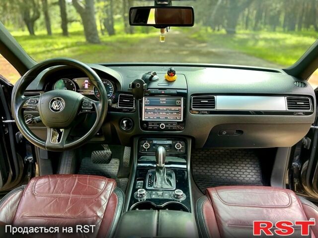 Черный Фольксваген Туарег, объемом двигателя 3 л и пробегом 215 тыс. км за 17900 $, фото 7 на Automoto.ua