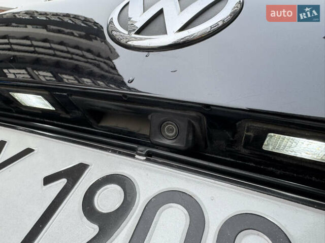 Черный Фольксваген Туарег, объемом двигателя 2.97 л и пробегом 356 тыс. км за 15900 $, фото 36 на Automoto.ua