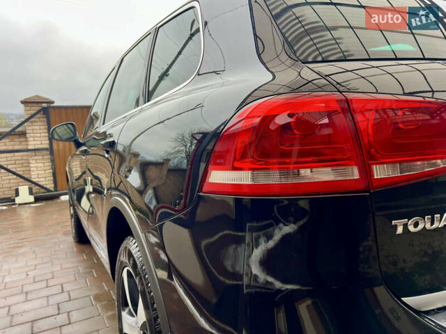 Черный Фольксваген Туарег, объемом двигателя 2.97 л и пробегом 257 тыс. км за 15800 $, фото 15 на Automoto.ua