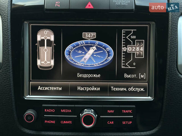 Чорний Фольксваген Туарег, об'ємом двигуна 2.97 л та пробігом 355 тис. км за 17500 $, фото 17 на Automoto.ua