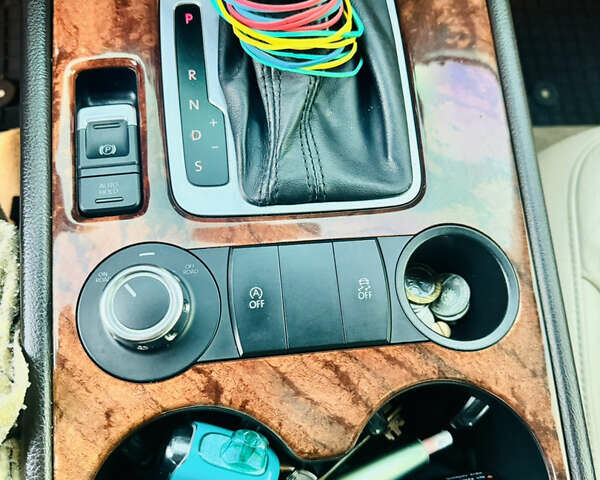 Черный Фольксваген Туарег, объемом двигателя 2.97 л и пробегом 400 тыс. км за 16000 $, фото 14 на Automoto.ua