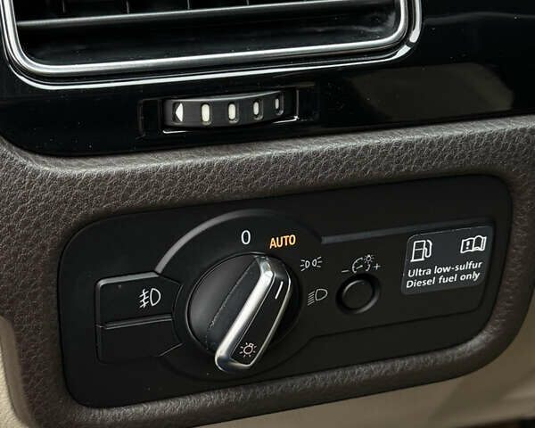 Черный Фольксваген Туарег, объемом двигателя 2.97 л и пробегом 301 тыс. км за 15300 $, фото 23 на Automoto.ua