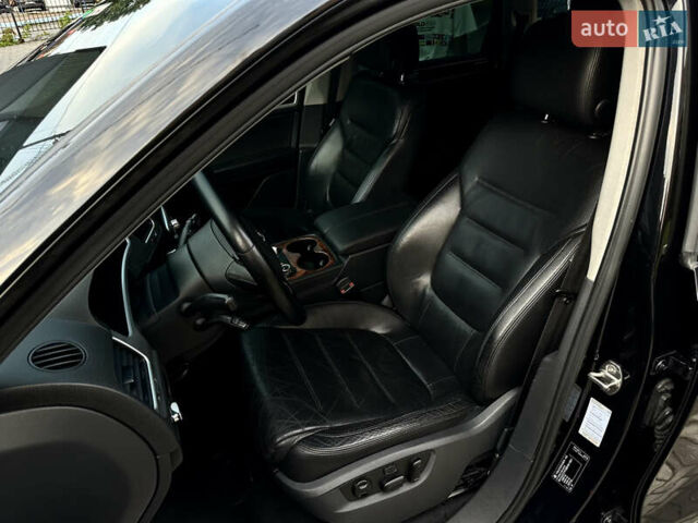 Чорний Фольксваген Туарег, об'ємом двигуна 2.97 л та пробігом 355 тис. км за 17500 $, фото 15 на Automoto.ua