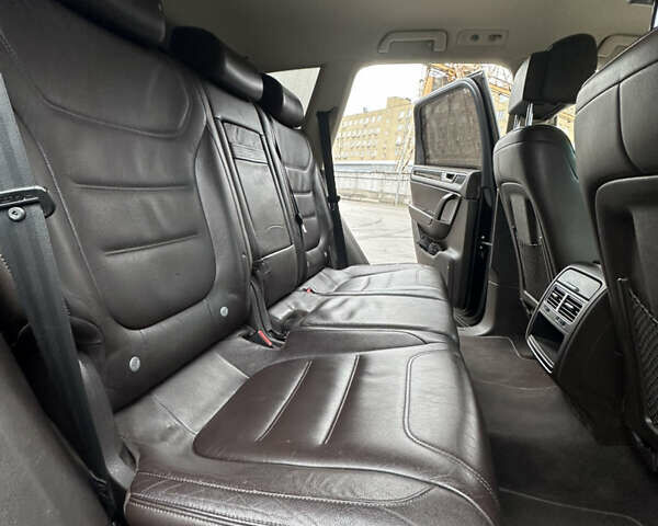 Чорний Фольксваген Туарег, об'ємом двигуна 3 л та пробігом 130 тис. км за 16900 $, фото 47 на Automoto.ua