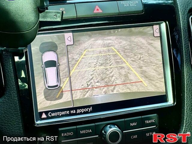 Черный Фольксваген Туарег, объемом двигателя 3 л и пробегом 215 тыс. км за 17900 $, фото 4 на Automoto.ua