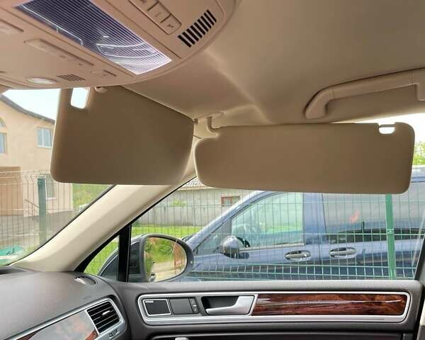 Чорний Фольксваген Туарег, об'ємом двигуна 2.97 л та пробігом 248 тис. км за 19500 $, фото 5 на Automoto.ua