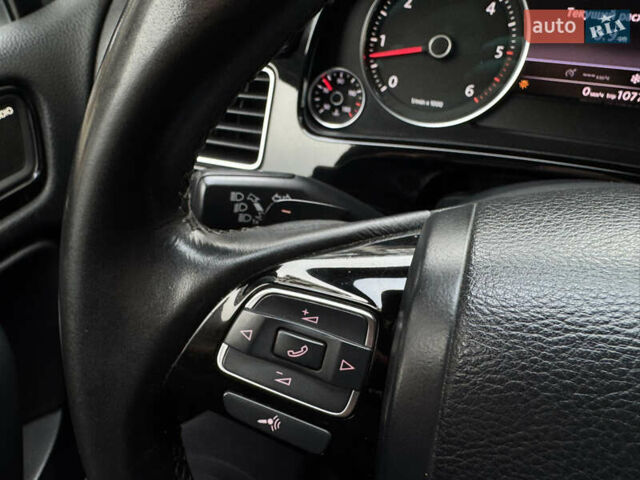 Черный Фольксваген Туарег, объемом двигателя 2.97 л и пробегом 356 тыс. км за 15900 $, фото 24 на Automoto.ua