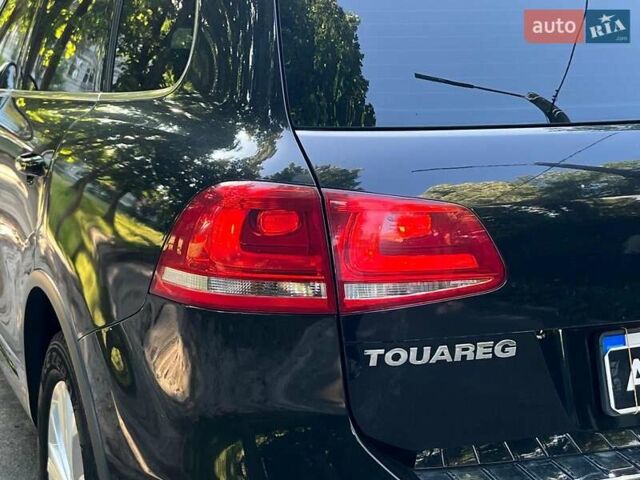 Чорний Фольксваген Туарег, об'ємом двигуна 4.2 л та пробігом 255 тис. км за 28440 $, фото 11 на Automoto.ua